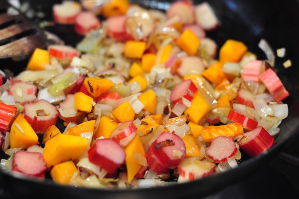 sauteeing-rhubarb-and-shallots-600px