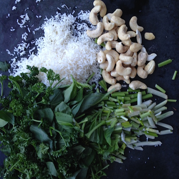 garlic-leaf-pesto-ingredients-600px