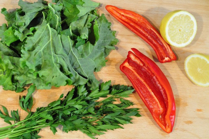 veggies on chopping board 1600px